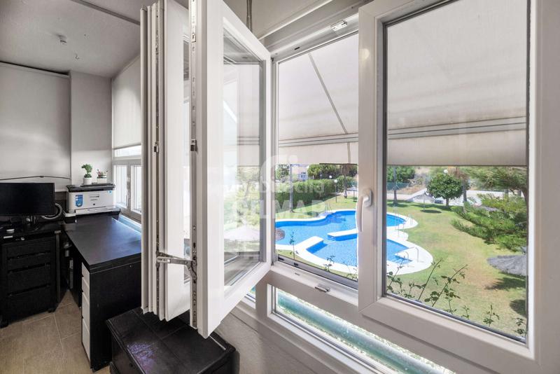Foto 61290d2e-7741-4278-af52-97eb659e0754. Appartamento con riscaldamento piscina in puerto de Estepona Estepona