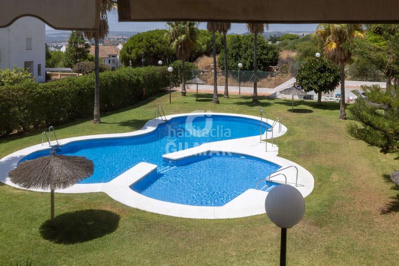 Foto cce91574-f408-430d-ba9a-4b522b112871. Appartamento con riscaldamento piscina in puerto de Estepona Estepona