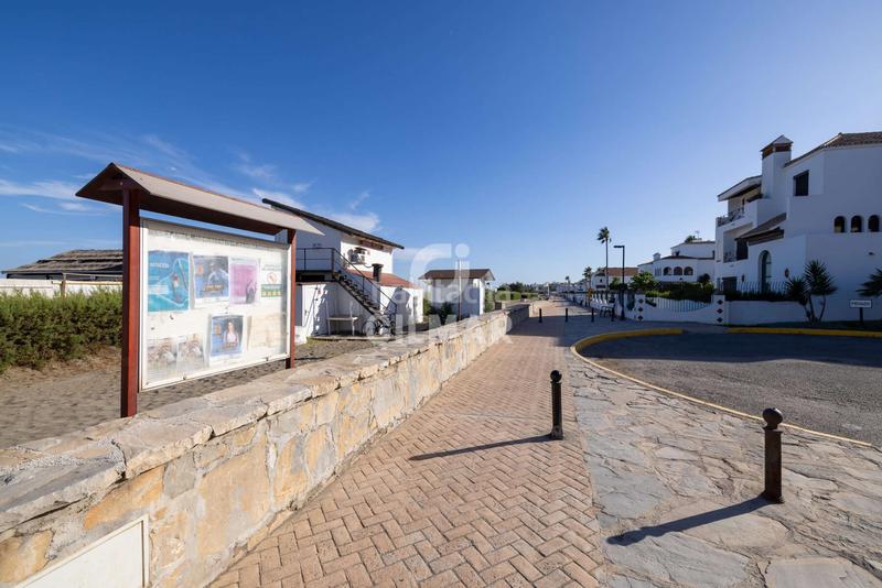 Foto 4f923c6b-6f87-45a2-ae8e-7073fd359569. Appartement mit pool in marina de Casares Casares