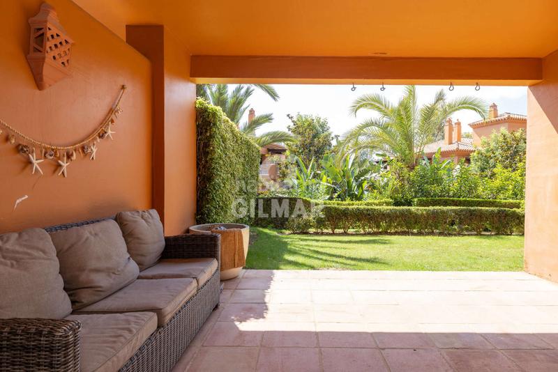 Foto 2db5c7ef-e8a9-494d-9917-15536e5e359a. Appartamento con riscaldamento parcheggio in Benatalaya Estepona