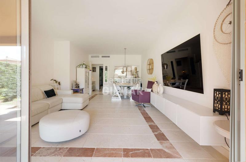 Foto 67662c30-00e2-4d1b-8044-d9950cffbc3b. Appartamento con riscaldamento parcheggio in Benatalaya Estepona