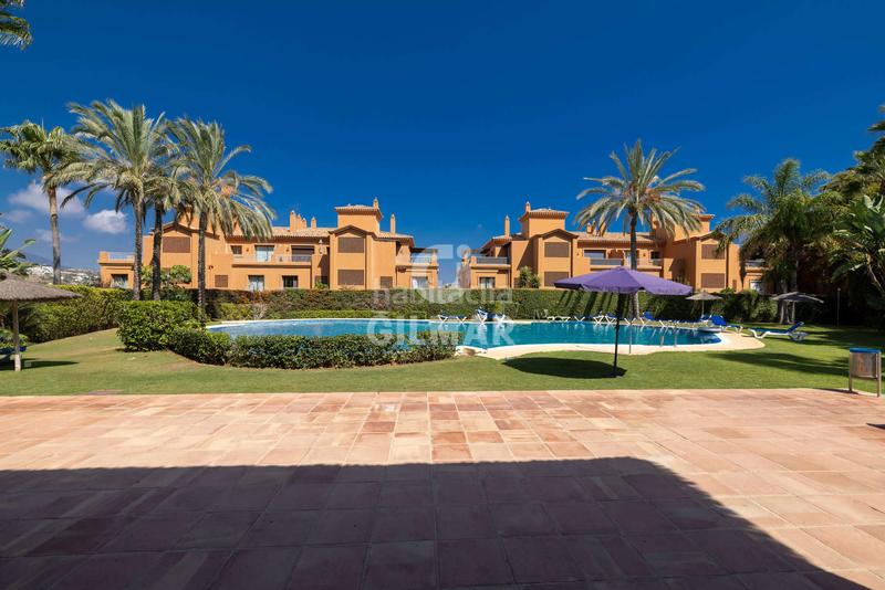 Foto 984ef69e-7abb-4c3f-bafb-1f27a8d5b256. Appartamento con riscaldamento parcheggio in Benatalaya Estepona