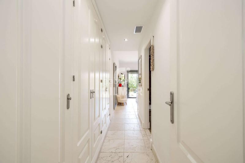 Foto a4579174-8649-4027-a365-fe132efb0046. Appartamento con riscaldamento parcheggio in Benatalaya Estepona