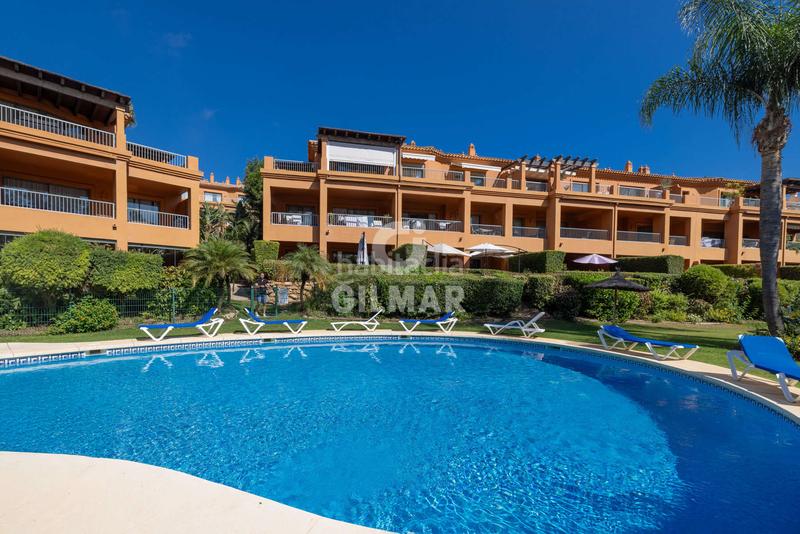 Foto b6456d36-ac81-4905-ab07-dd2fe6fc2458. Appartamento con riscaldamento parcheggio in Benatalaya Estepona