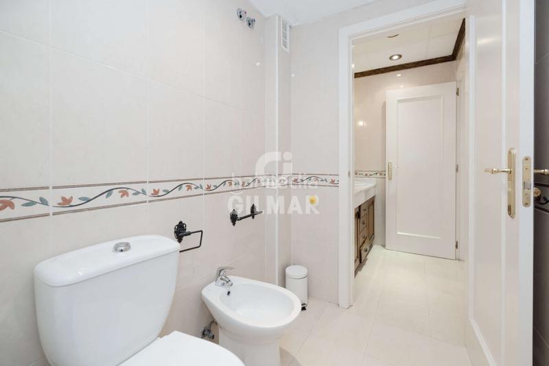 Foto 2bd0a419-7746-497d-9423-c1a78fd6f28d. Zweistöckige wohnung mit heizung parking pool in Huerta Nueva Estepona