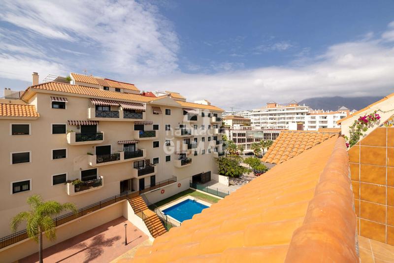 Foto e94ecc23-8b22-4661-b6a0-6fe177c82a91. Zweistöckige wohnung mit heizung parking pool in Huerta Nueva Estepona