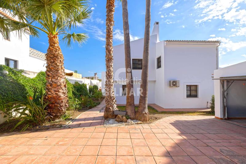 Foto bdde5a5a-7454-4347-a7f2-99cfba3d3305. Xalet amb calefacció piscina a Guadalobón Estepona