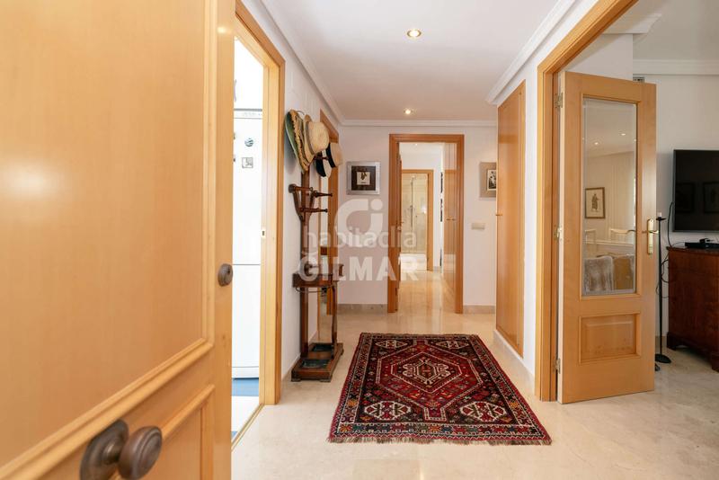 Foto ba1e4632-f91b-4e22-9654-f5b709ecaa6f. Apartament amb calefacció aparcament piscina a La Concha - Resina Golf Estepona