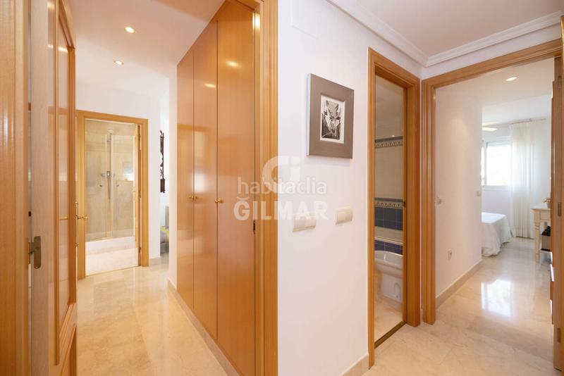 Foto c77c3942-b83c-46fd-bd99-92ea14ef9e17. Apartament amb calefacció aparcament piscina a La Concha - Resina Golf Estepona