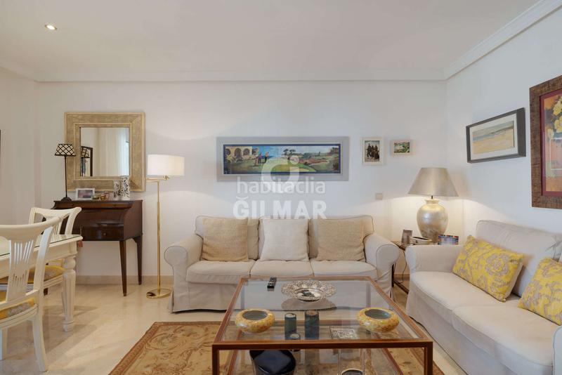 Foto e8a15ce5-57e2-4a55-9acd-09a19b052577. Apartament amb calefacció aparcament piscina a La Concha - Resina Golf Estepona