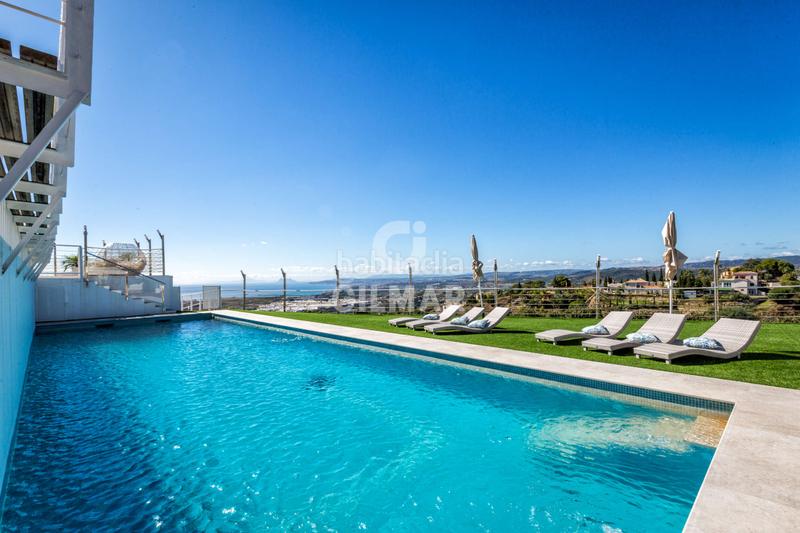 Foto 1b3ab8ae-5cd4-46cf-955b-73fcf789e933. Chalet avec chauffage piscine dans sierra de Estepona - avda. de andalucía Estepona