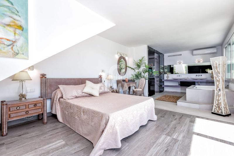 Foto dbfa5239-28ab-4ec6-b88b-247f6e3b011a. Chalet avec chauffage piscine dans sierra de Estepona - avda. de andalucía Estepona