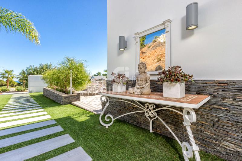 Foto f8eebc2a-6c17-43a2-87c4-3353a59db2bf. Chalet avec chauffage piscine dans sierra de Estepona - avda. de andalucía Estepona