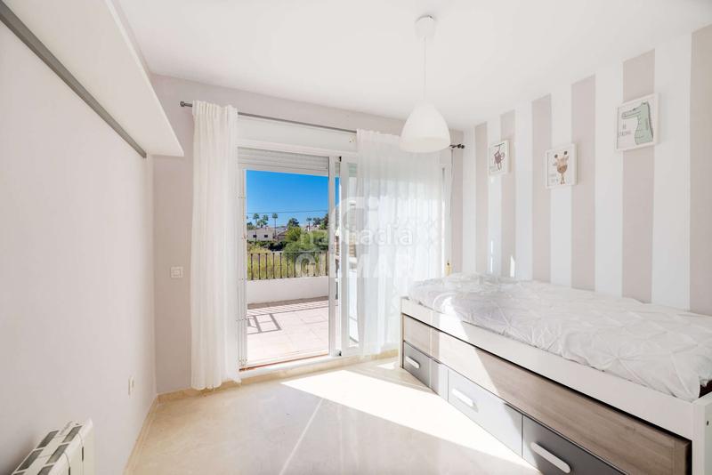 Foto d25431ba-643d-4269-b66e-007374cec852. Pis amb calefacció a Guadalobón Estepona