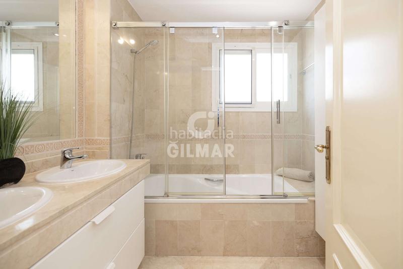 Foto ab3a602d-ba9b-494a-9aee-9a6c937c044c. Duplex with heating parking pool in bahía de Casares Casares