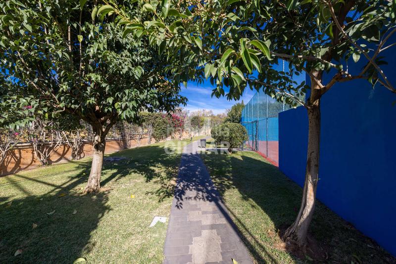 Foto 468f611d-be79-4cfc-897b-90459eaef8fb. Zweistöckige wohnung mit heizung parking pool in La Concha - Resina Golf Estepona