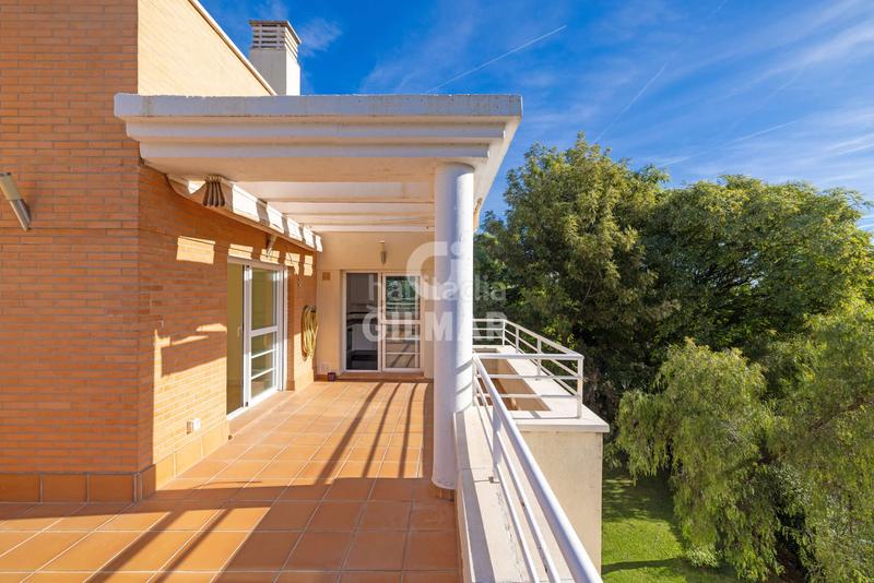 Foto 78e0fcdc-836d-414e-baa9-0a7f253efd8b. Zweistöckige wohnung mit heizung parking pool in La Concha - Resina Golf Estepona