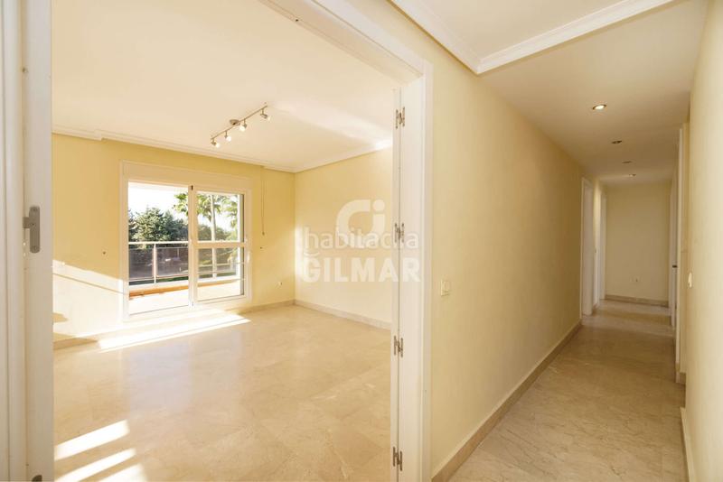 Foto 8c74d8f5-57b0-4058-b568-03e4fea1dcb8. Zweistöckige wohnung mit heizung parking pool in La Concha - Resina Golf Estepona