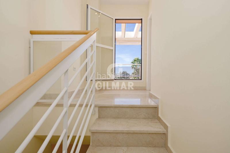 Foto a596e59b-ead4-4448-aa14-5db46cdba84a. Zweistöckige wohnung mit heizung parking pool in La Concha - Resina Golf Estepona