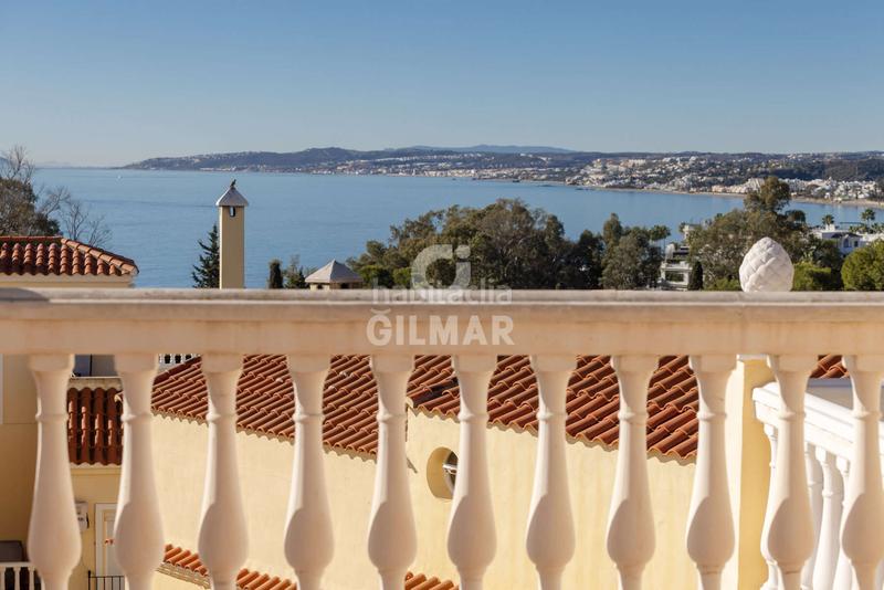 Foto 81215c51-1eb2-4718-8a2d-c20cbfb3fc66. Casa adossada amb aparcament piscina a puerto de Estepona Estepona