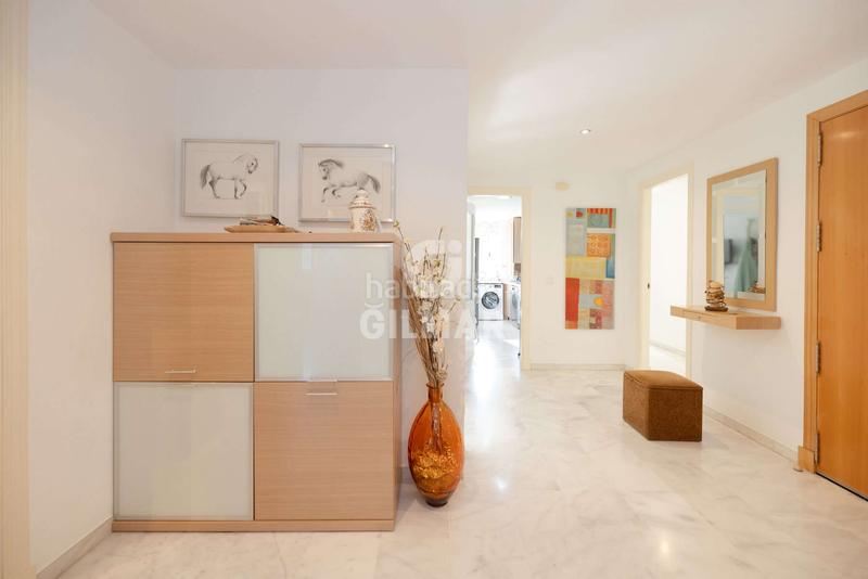 Foto 10834f60-f2d5-4856-9987-2935db7b82ac. Pis amb calefacció aparcament piscina a Huerta Nueva Estepona