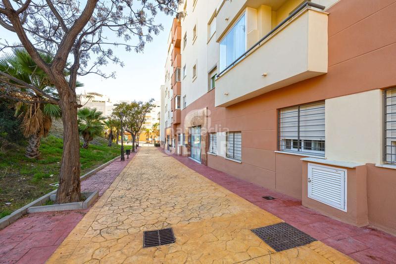 Foto da0f42d2-0b83-49e7-bee9-3d00d1f0e9f0. Pis amb calefacció aparcament piscina a Huerta Nueva Estepona