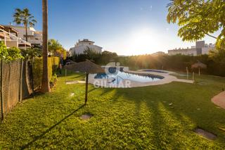 Dúplex a Sierra de Estepona - Avda. de Andalucía. Te presentamos una oportunidad única para invertir en un fantást