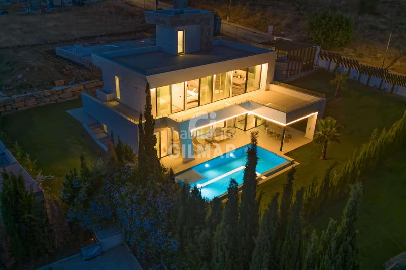 Foto 637396d1-5238-4d27-8160-cbcf7bbc9912. Chalet with heating parking pool in Valle Romano Golf Estepona