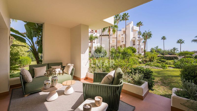Foto 4ffc2b17-35b8-431b-87c6-ef2001740361. Apartament amb calefacció piscina a El Velerín Estepona