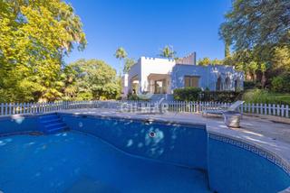 Chalet à Paraiso - Barronal. En la exclusiva y cotizada zona de el paraíso, ubicada estratégi