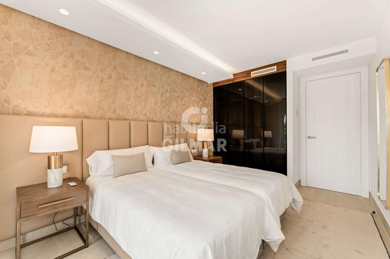 Foto 895ba996-a165-4150-b258-2b877fd3a595. Casa adossada amb calefacció a El Velerín Estepona