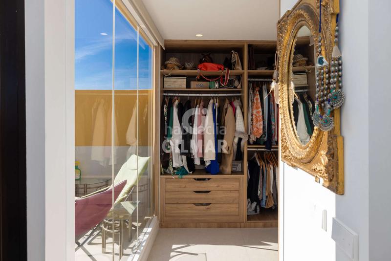 Foto 40ae6b6e-f589-4683-97c7-1c41969ea3a5. Tríplex amb calefacció aparcament piscina a La Concha - Resina Golf Estepona