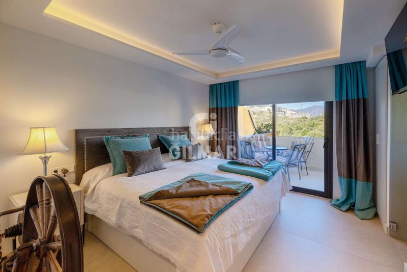 Foto 4329e5a9-93f6-4ea8-bdcf-0aa85ee4e149. Tríplex amb calefacció aparcament piscina a La Concha - Resina Golf Estepona