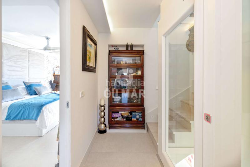 Foto 9361e1c3-f595-4341-a45d-60f2b374f198. Tríplex amb calefacció aparcament piscina a La Concha - Resina Golf Estepona