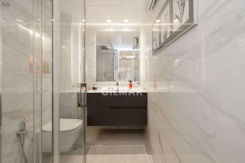 Foto e07bae61-7bc0-48b7-aa9d-eff7e926b302. Tríplex amb calefacció aparcament piscina a La Concha - Resina Golf Estepona