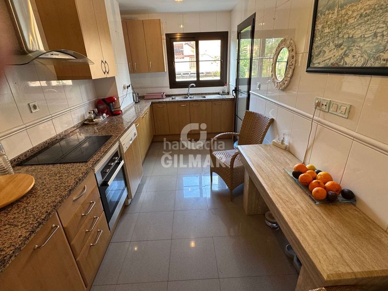 Foto 4d7ee17f-4739-46f9-9798-54b407e74ea5. Apartament amb calefacció aparcament a Atalaya - Isdabe Estepona