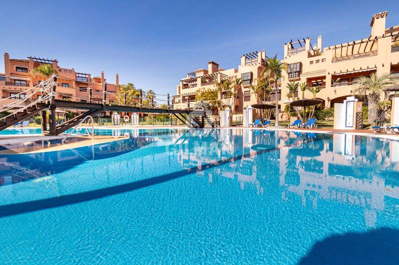 Foto a4a5a592-b976-47e8-a36a-815d9ea79940. Apartament amb calefacció aparcament a Atalaya - Isdabe Estepona