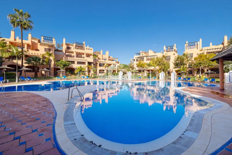 Foto c8d7be82-f082-43e6-8734-664991a42ba9. Apartament amb calefacció aparcament a Atalaya - Isdabe Estepona