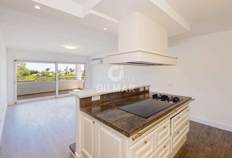 Foto 2265727f-112b-40bf-a6d4-bba889c84d87. Apartament amb calefacció aparcament piscina a Nueva Atalaya Estepona