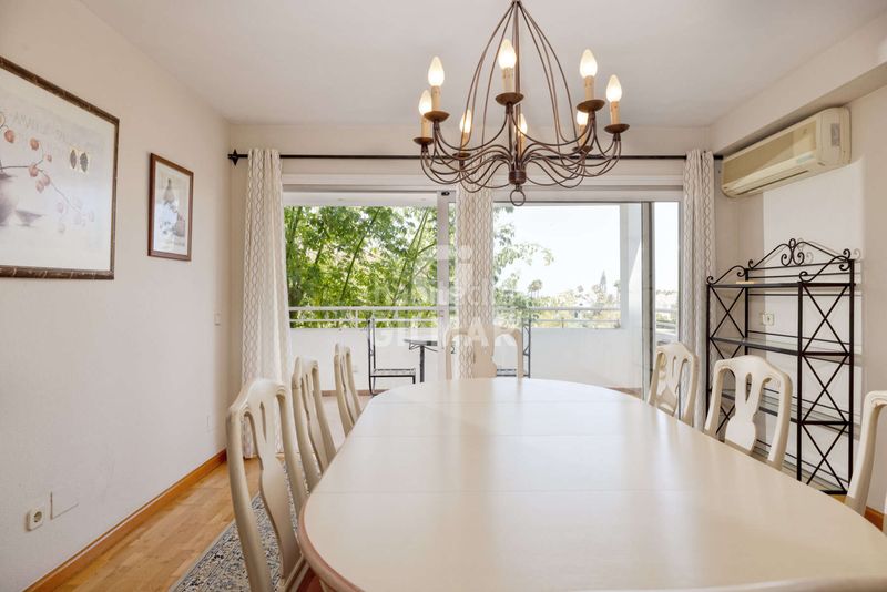 Foto 5be1eed2-a73b-4757-8a07-9bf52951e51b. Apartament amb calefacció aparcament piscina a Nueva Atalaya Estepona