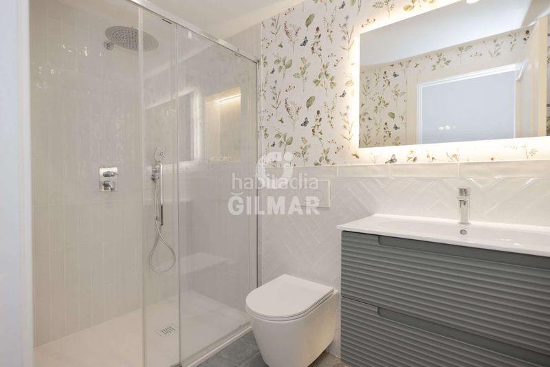 Foto 98548b78-1e5d-457e-8a5c-3b2181ff5862. Apartament amb calefacció aparcament piscina a Nueva Atalaya Estepona