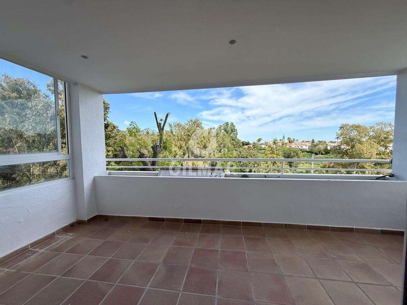Foto a5141ae9-1668-470f-9f81-367559c0a974. Apartament amb calefacció aparcament piscina a Nueva Atalaya Estepona