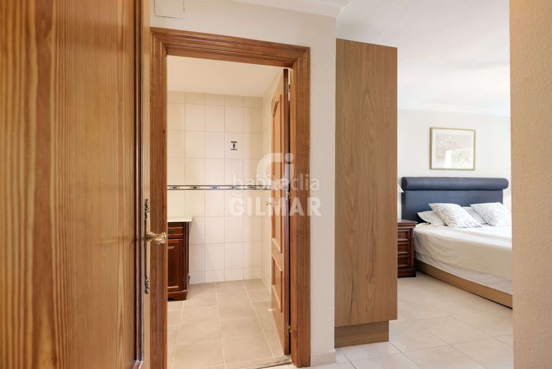 Foto c1b4817b-ce22-4111-b8f9-80bf0d3500c6. Apartament amb calefacció aparcament piscina a Nueva Atalaya Estepona