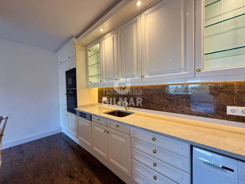 Foto e9318cf4-cdf9-4c09-9f8e-3d556ea164c1. Apartament amb calefacció aparcament piscina a Nueva Atalaya Estepona