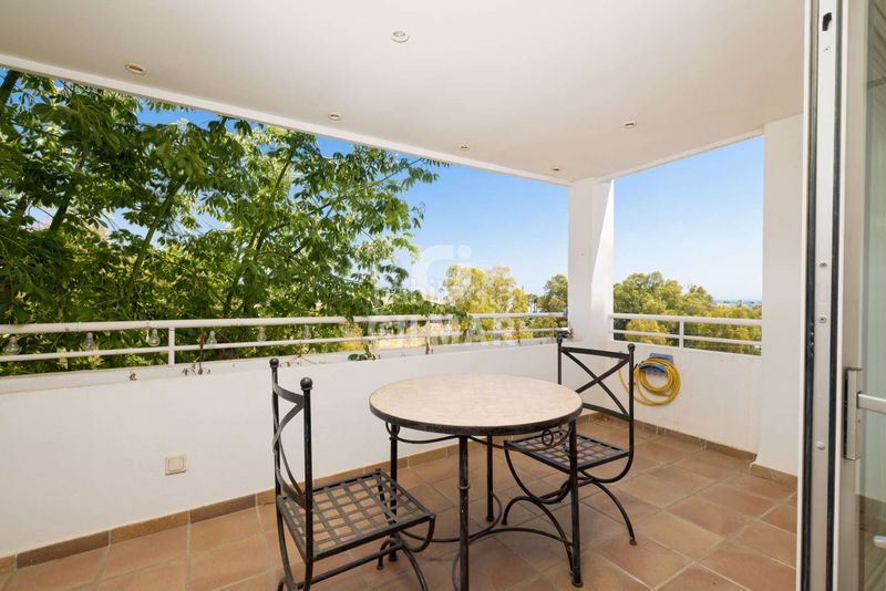 Foto ff14cc57-5f67-4a1c-9ccd-fd9720a40ec1. Apartament amb calefacció aparcament piscina a Nueva Atalaya Estepona