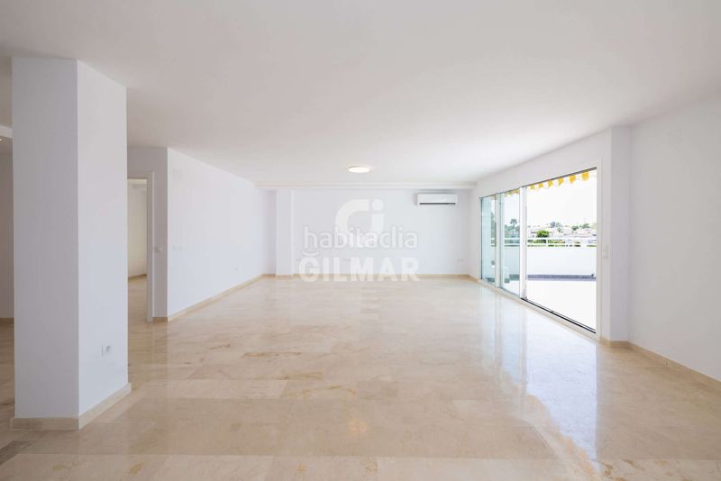 Foto 1369bdbc-1195-442f-923b-a4b9ce496c15. Apartament amb calefacció aparcament piscina a Nueva Atalaya Estepona