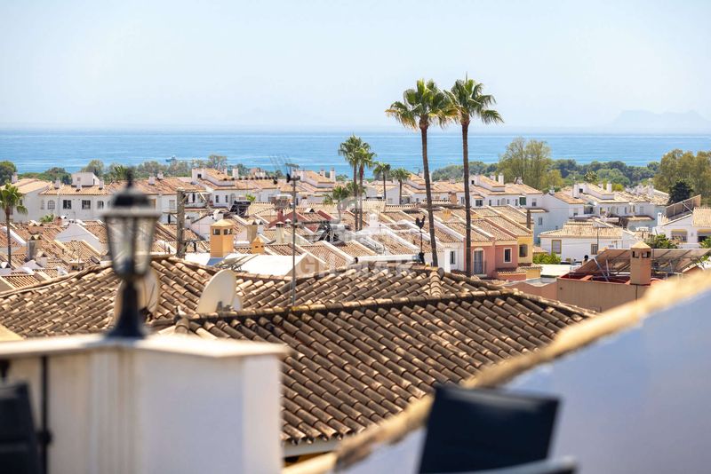 Foto 36eb4217-65d5-4056-a896-f0e145e8db30. Apartament amb calefacció aparcament piscina a Nueva Atalaya Estepona