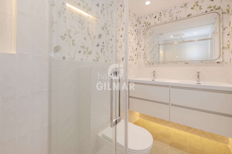 Foto 4326833e-ea69-40ae-aa08-37fad63ae67d. Apartament amb calefacció aparcament piscina a Nueva Atalaya Estepona