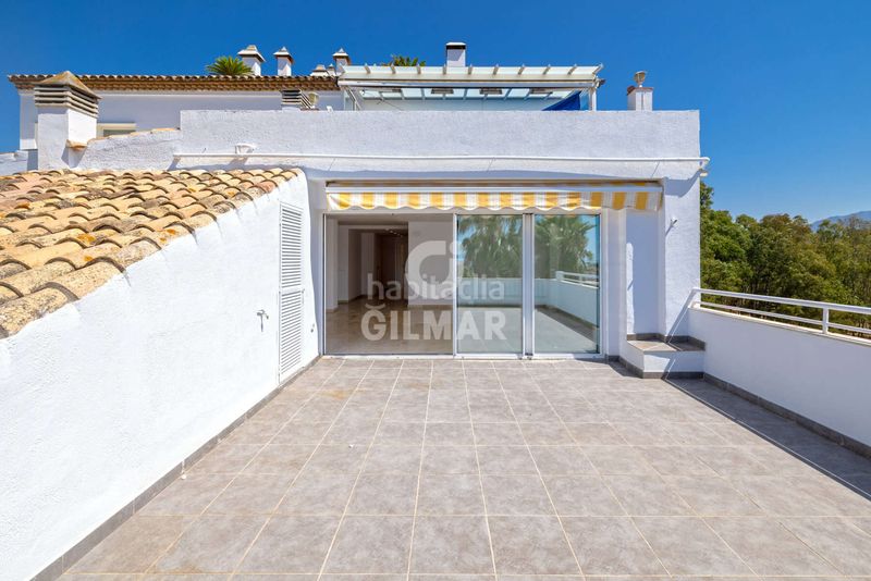 Foto 8440b2e8-3ba8-41b3-9133-9c48f9542cf1. Apartament amb calefacció aparcament piscina a Nueva Atalaya Estepona