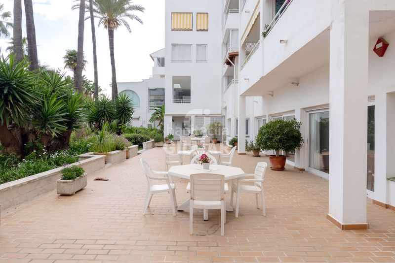 Foto a3c70fe0-452d-497c-849d-8c0da055681c. Apartament amb calefacció aparcament piscina a Nueva Atalaya Estepona